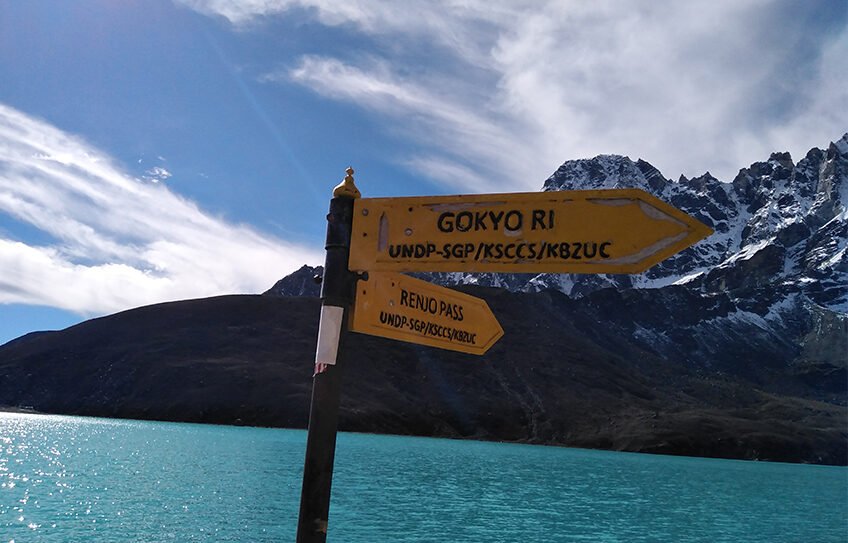 Gokyo lake trek guide and porters