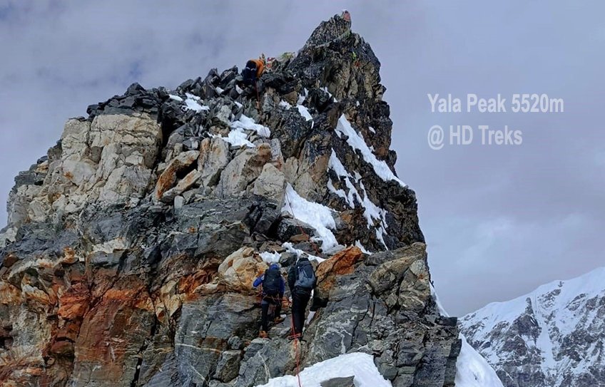 Yala Peak Summit, Langtang region